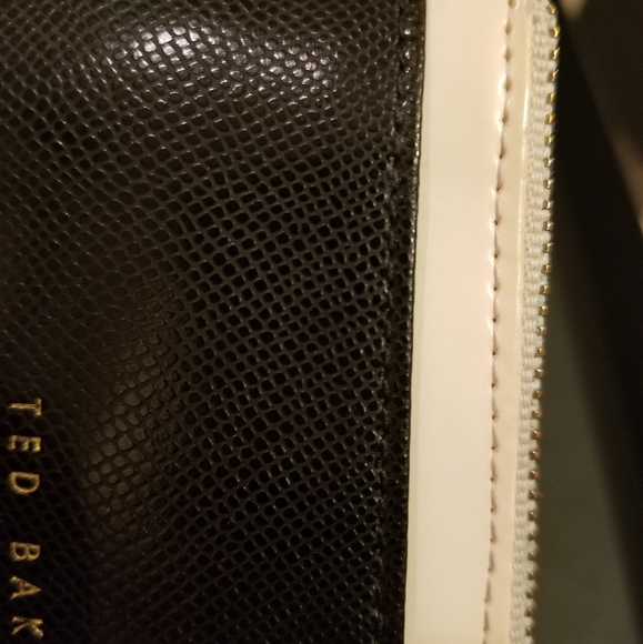 Ted Baker Bow Zipped Card Holder - Picture 8 of 10